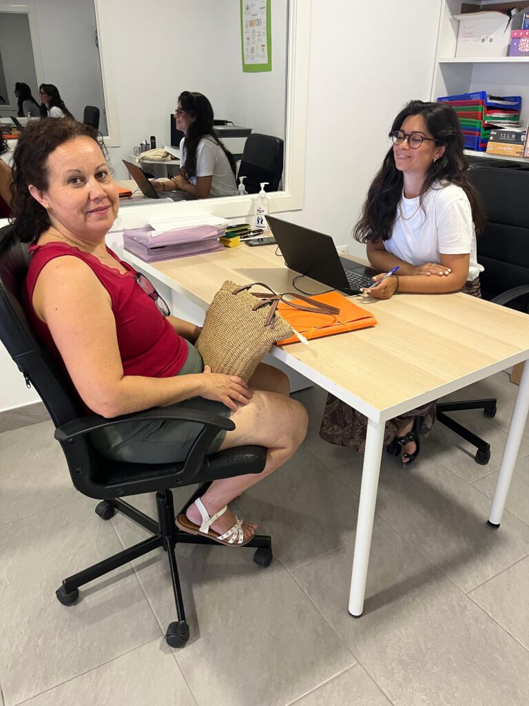 FEGADI COCEMFE acompaña a las familias de DIFUARCOS en el acceso a becas y ayudas NEAE